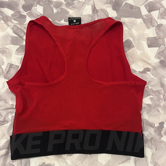 Nike Pro Intertwist top - Picture 2 of 3